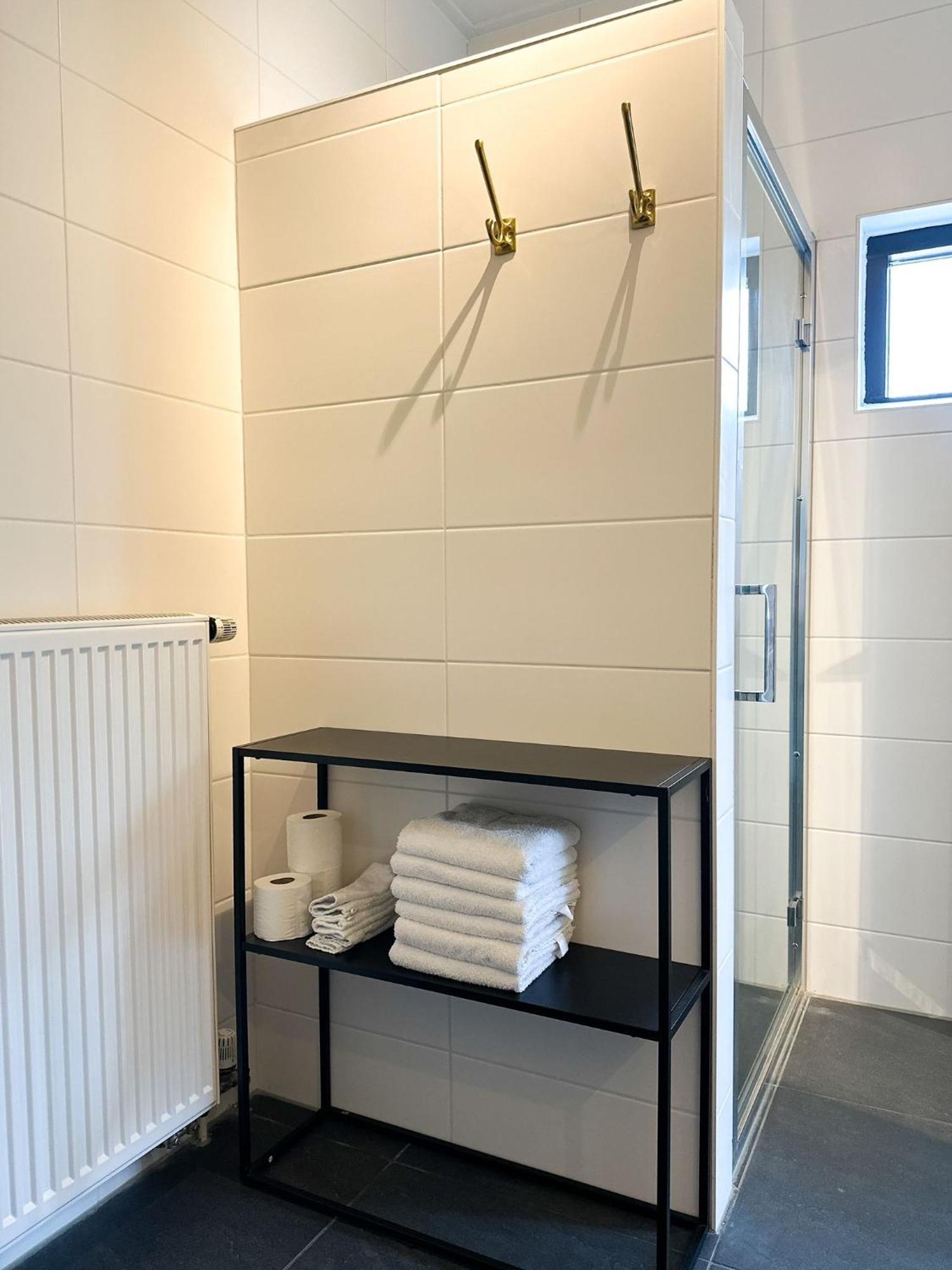 Bed & Breakfast Waterpoort - Incl Gratis Licht Ontbijt En Parking 스네크 외부 사진